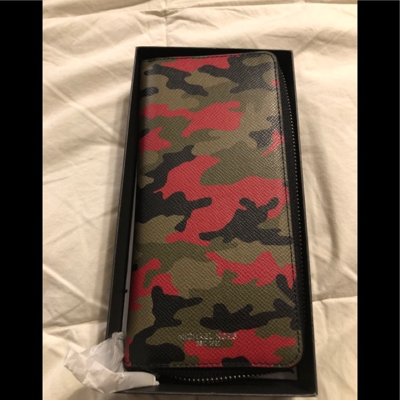 Michael Kors Other - Michael Kor Camo wallet